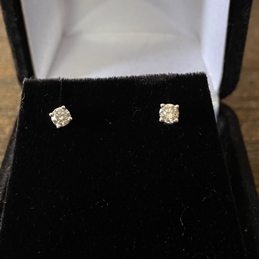 0.25 CTW Natural Diamond Stud Earrings